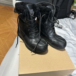 Ugg Boots Unisex Size 3 Kids 