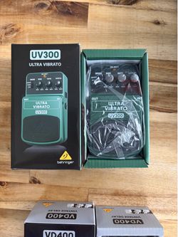 UV300 vibrato pedal