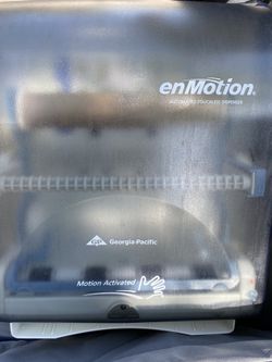 Georgia Pacific EnMotion Automated Touches Paper Towel Dispenser