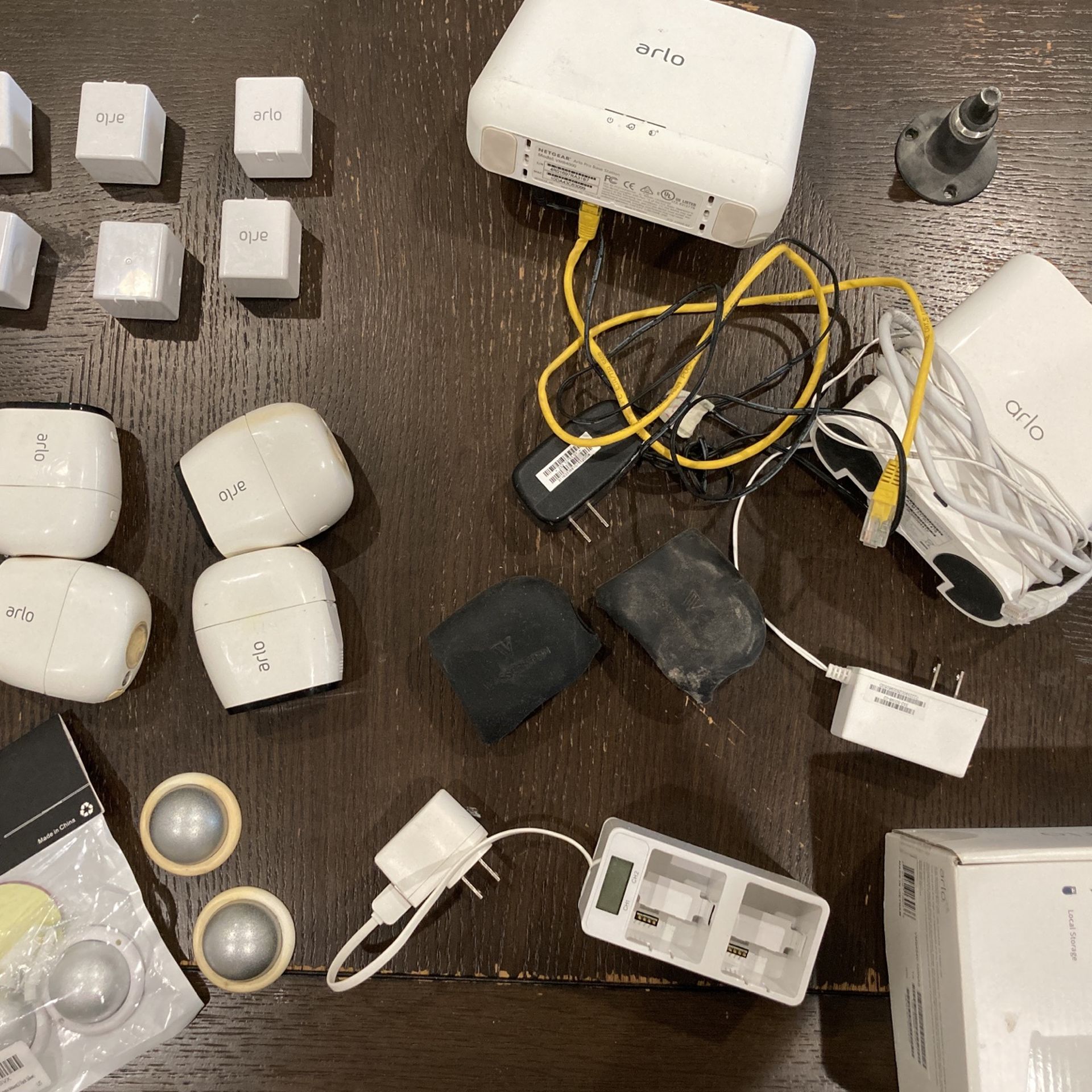 5 Arlo Pro Cameras With All Equipment