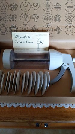 The Pampered Chef Cookie Press