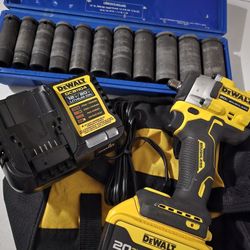 Dewalt ATOMIC 20V MAX Lithium-Ion Cordless Brushless 1/2 in. Variable Speed Impact Wrench 