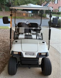 EZ-GO Golf Cart 4-Seater