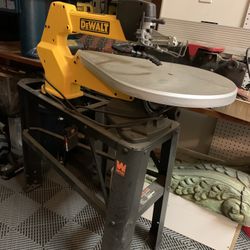 Dewalt DW788 Scroll Saw w/Stand