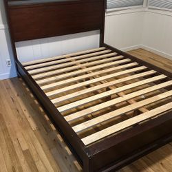 Queen size bed frame mattress 