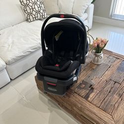 Baby Car Seat With Stroller Frame + Additional Base 