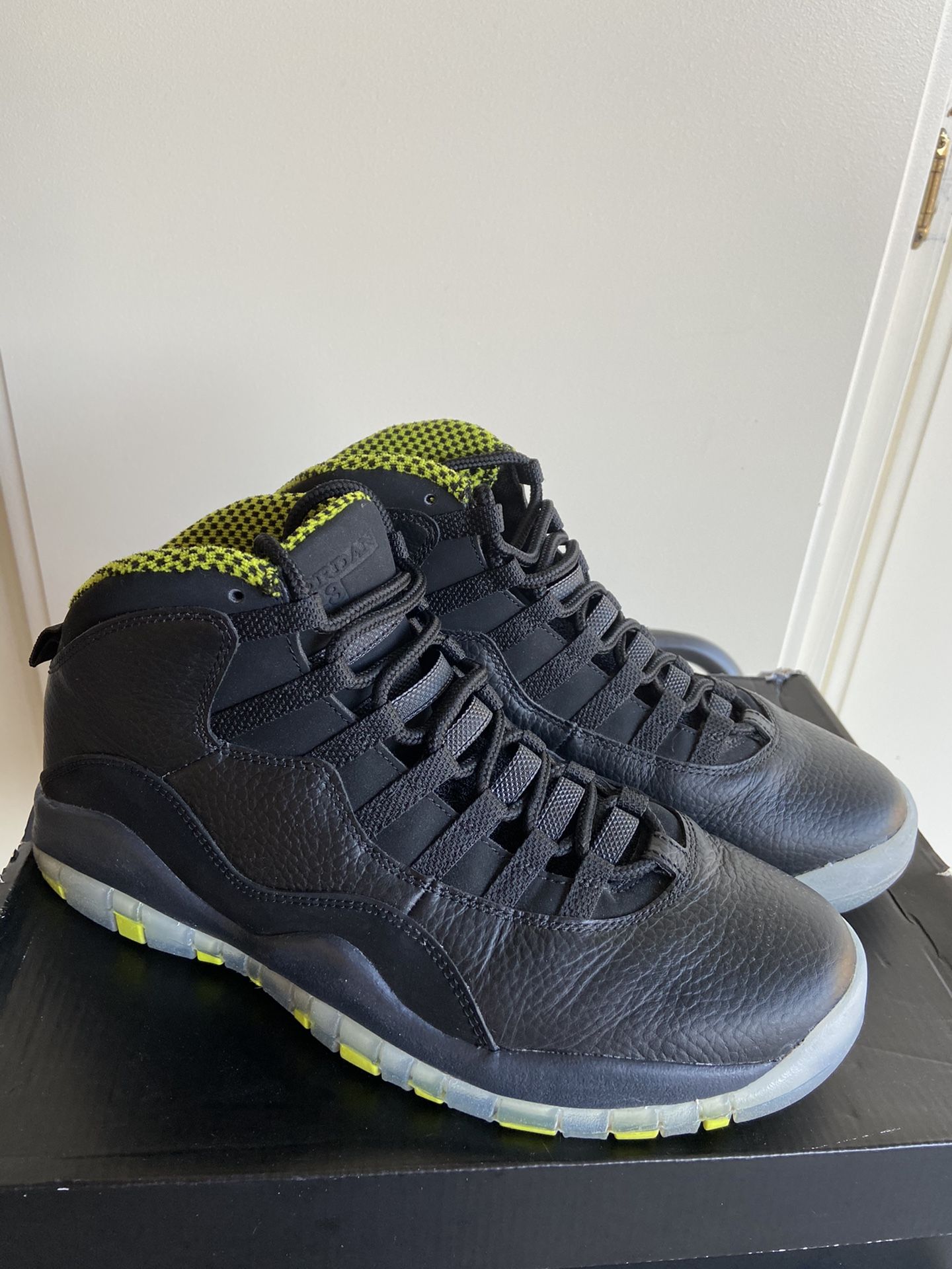 Jordan 10 Venom Size