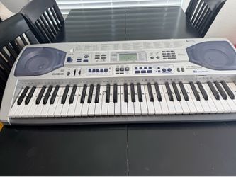 Casio LK-92TV 61-Key Electronic Keyboard