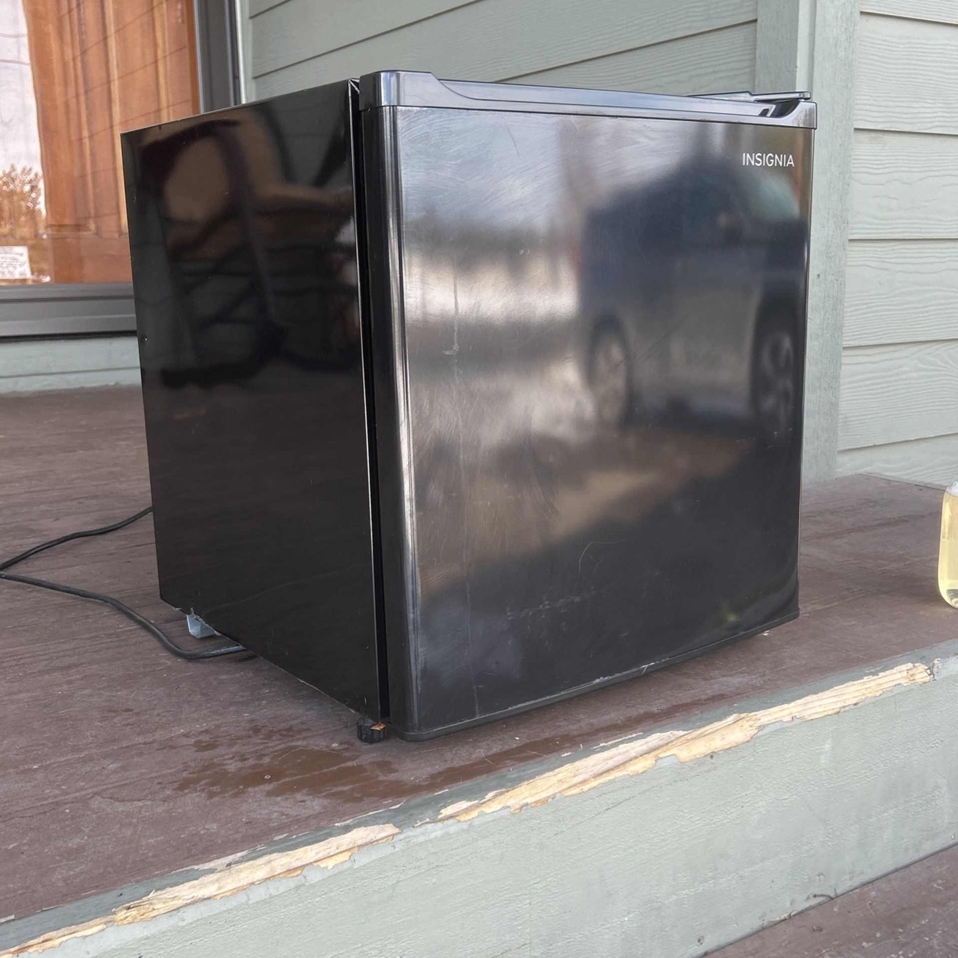 Mini Fridge -Works Great!