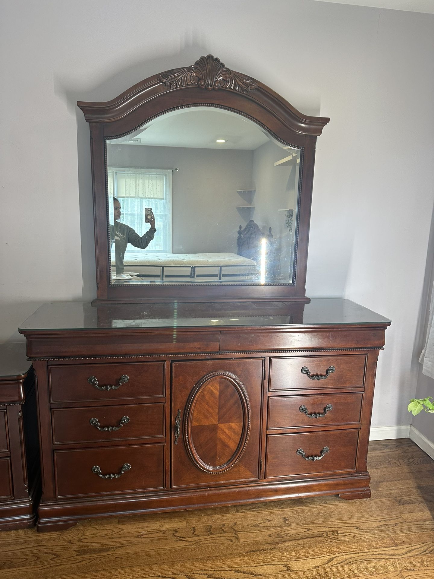 Raymour And Flanigan Solid Wood Queen Bedroom Set for Sale in East