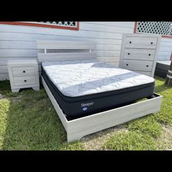 Queen Bedroom Set