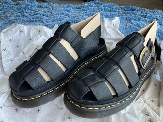 Dr. Martens Wrenlie Grizzly Leather Fisherman Sandals