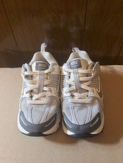 Nike Vomero 5 Sneakers