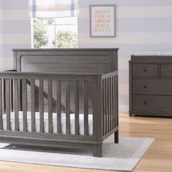 Simmons Kids Slumbertime Convertible Crib Dresser combo