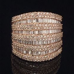 14KT Rose Gold Diamond Cluster Ring Baguette, And Round Diamonds  1.75 CTW 9.13g Size 7 I-770 