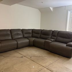 BEAUTIFUL MODULAR SIX PIECE, GREY SECTIONAL ELECTRIC RECLINERS