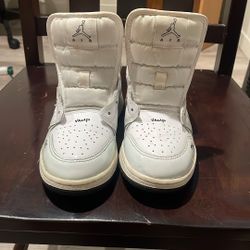 Size 5 - Jordan 1 Mid SS