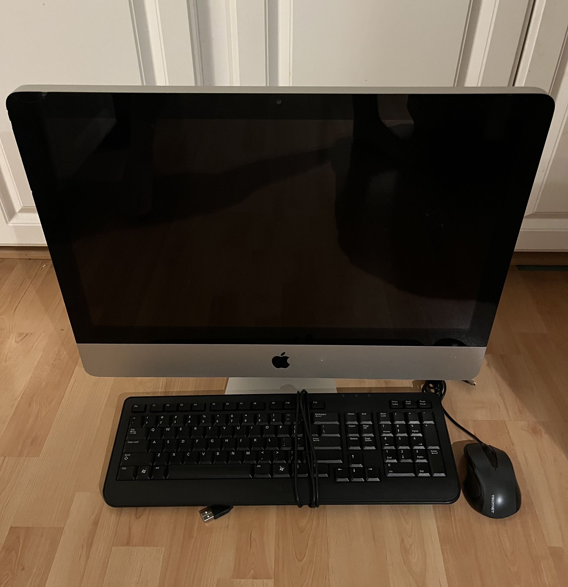 Apple iMac (Mid 2011) Desktop 