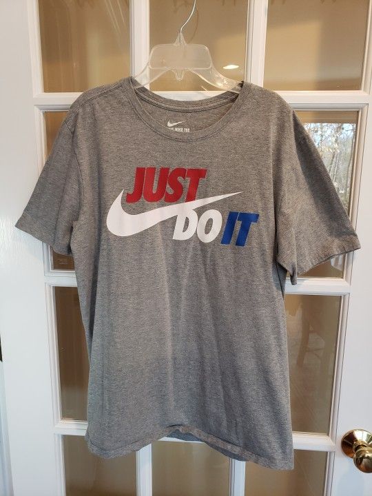 Nike "Just Do It" Short- sleeve Athletic Cut Tee Size:L