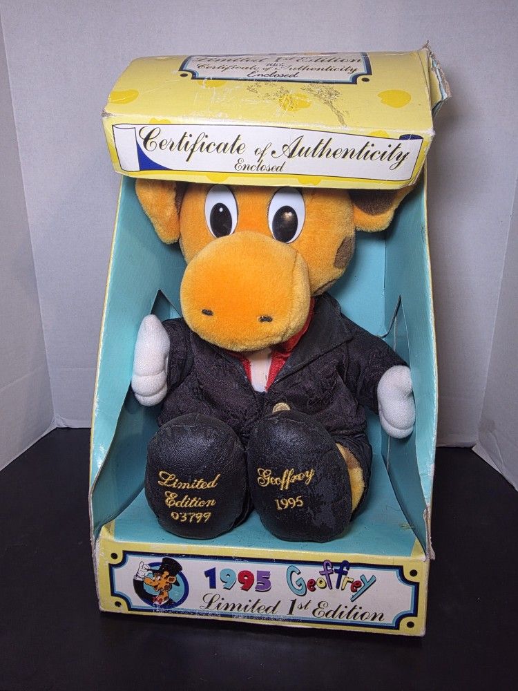 Toys R Us Vintage 1995 Limited Edition Geoffrey Stuffed Plush With COA - Rare!