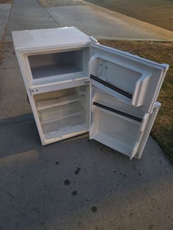 Mini Fridge With Freezer