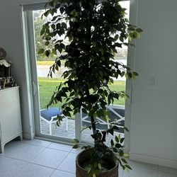 Large artificial Tree
