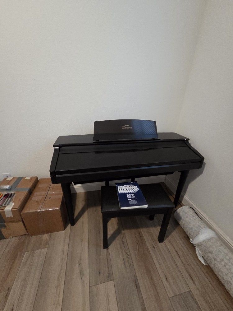 Yamaha Piano With Chair Model Cvp-107