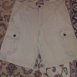 Mens Arizona Shorts Size 33 Khaki Cargo Flat Front


Excellent Condition!!


**Bundle and save with combined shipping**


