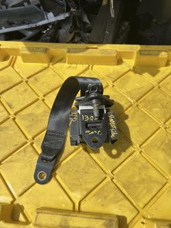 2012-2017 Fiat 500 right passenger front seatbelt