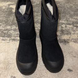 Men’s Size 11 Uggs 