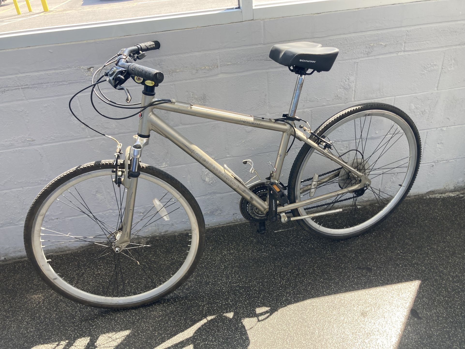 Schwinn Trailway Bike 28”