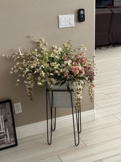 Fake flowers box