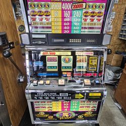 IGT SLOT MACHINE (5x Wild Pay 