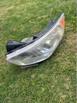 2011-2013 hyundai sonata hybrid driver/left side headlight