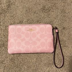 COACH POWDER PINK WRISTLET
