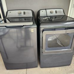 Front load Gas dryer with matching washer