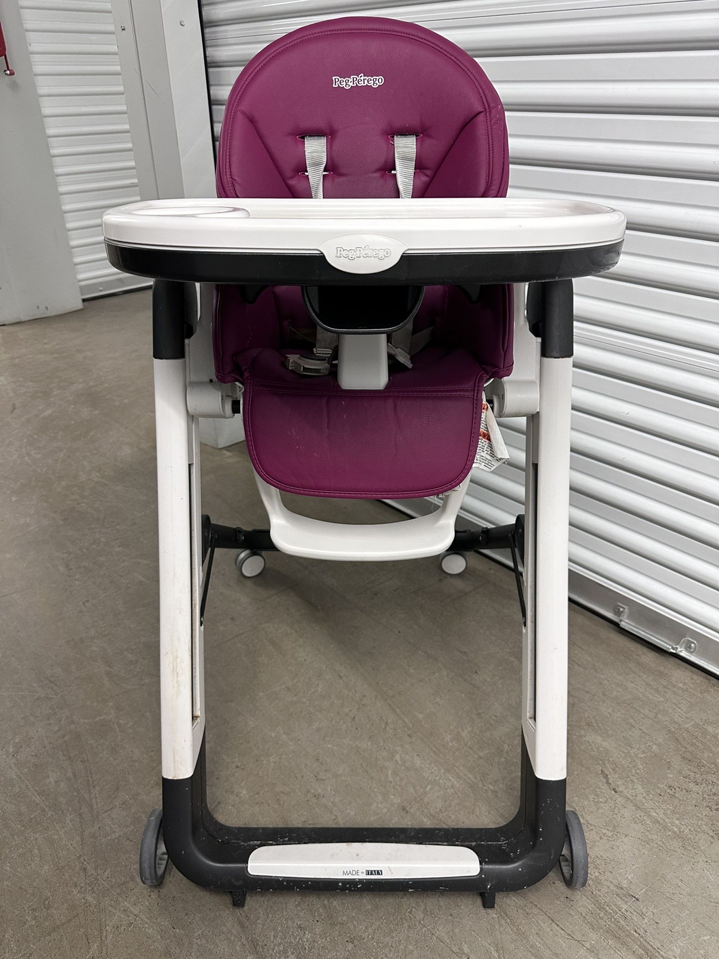 Peg Perego Siesta High Chair in Berry Color