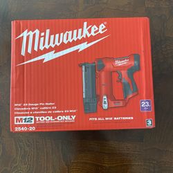 M12 Milwaukee Nail gun 