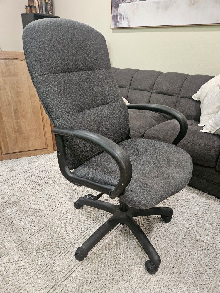 High/Tall Office Chair