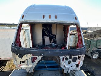 2016 Freightliner Cascadia 