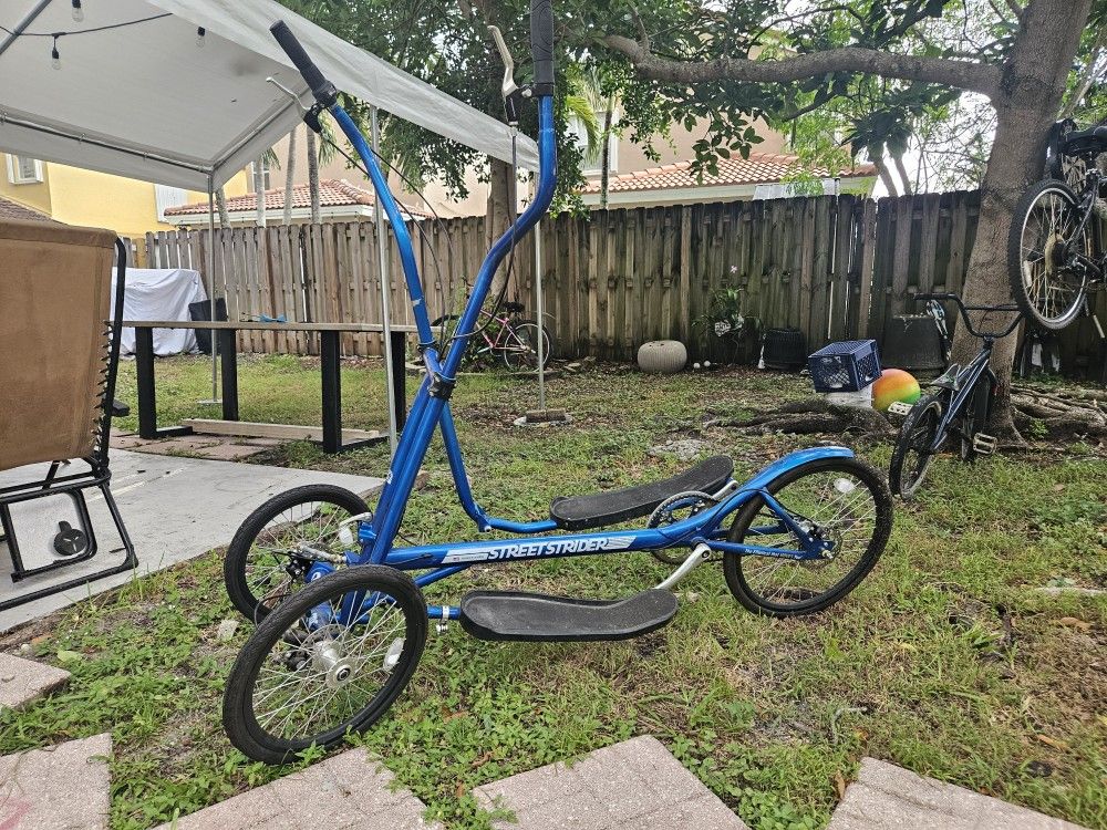 StreetStrider 3i elliptical bike