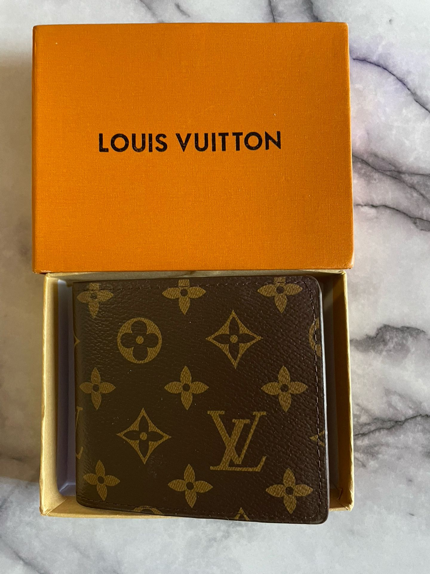 LV (Louis Vuttion ) Wallet