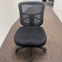 Office Chairs & Desks 