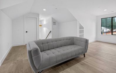Edloe Finch Zola sofa MCM