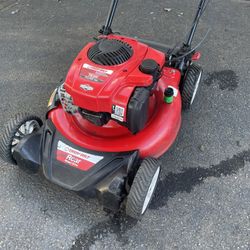 Troy Bilt TB320 Self Propelled lawn mower