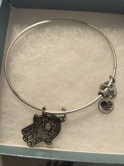 Alex & Ani Hands of Fatima bracelet