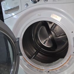 LG Gas Dryer King Size Capacity And Heavy Duty Works Excellent Semi New