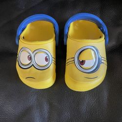 Minions Crocs