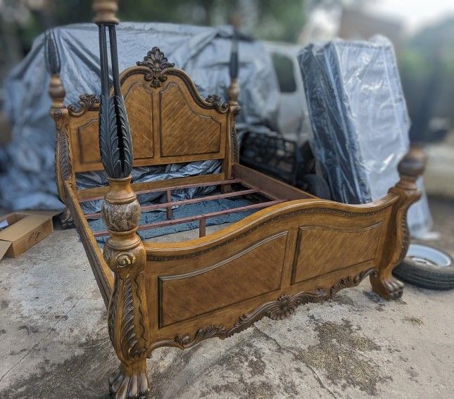 Vintage/Antique King Bed Frame, Solid Wood.