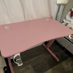 Gaming desk